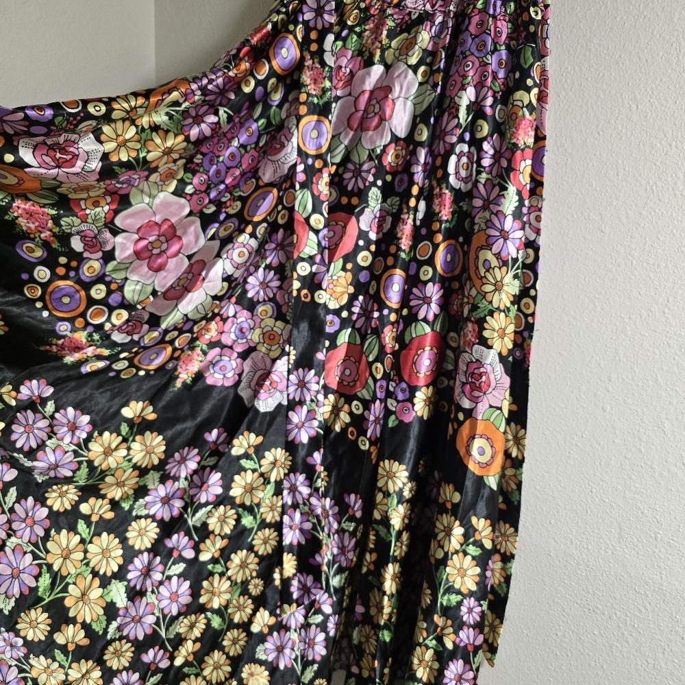 Floral Maxi Skirt - Black and Multicolor - Picture 6 of 7